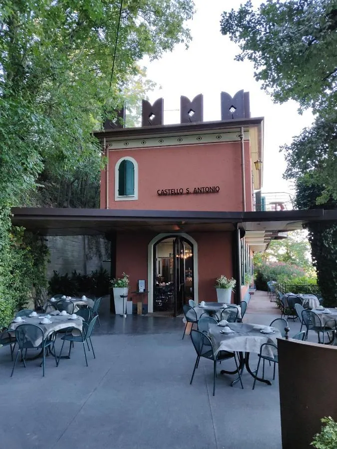 Hotel Castello S. Antonio Lazise 2*,  Italia