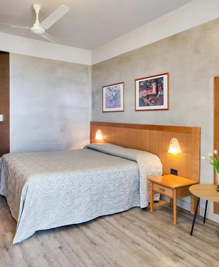 **  Hotel Castello S. Antonio لاتيزي إيطاليا
